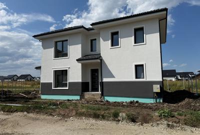 Duplex cu 4 camere în Șura Mică