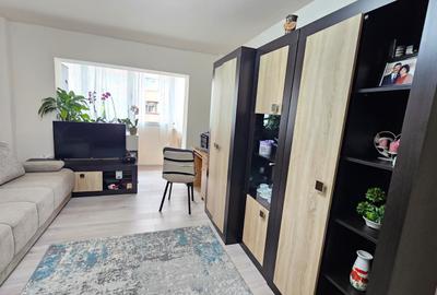 Apartament cu 2 camere decomandat în Răcădău