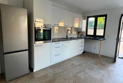 Apartament spațios cu 3 camere , - LA CURTE - 83 mp - 2