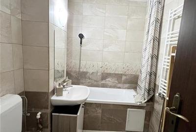 Apartament 2 camere etaj intermediar intrare Racadau - 12