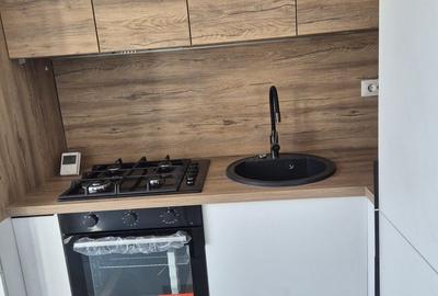 Apartament cu 2 camere decomandat, mobilat în Central