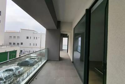 Apartament cu 3 camere decomandat în Aviației