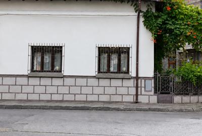 Casă individuală cu 5 camere în Dacia