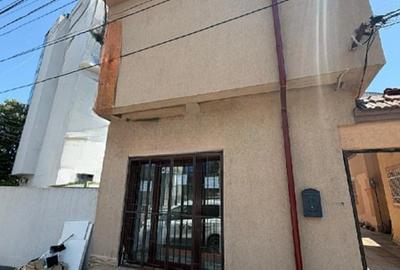 Centru-Bd. Mamaia, cladire ideal cabinete/activ. profesionale, 110 mp. - 1