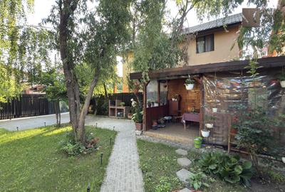 Casă individuală cu 4 camere în Central