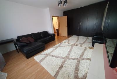 Apartament cu 2 camere decomandat în Aradului