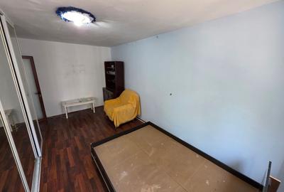 Apartament 2 camere(transformat in 3) zona CET - 2