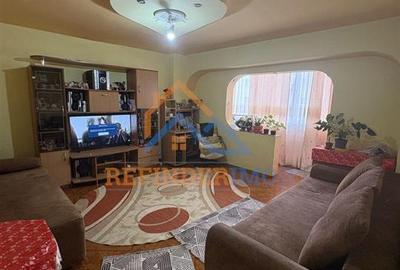 Apartament cu 3 camere decomandat, mobilat în 13 Septembrie