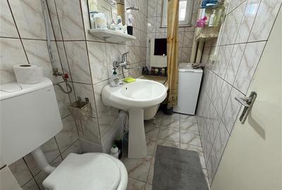 Apartament 2 camere, Mioritei (Slanicului), etaj 4/4, acoperis sarpanta. - 9