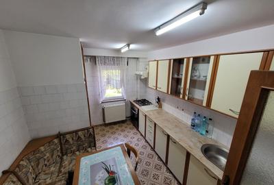 De închiriat apartament cu 4 camere - 6