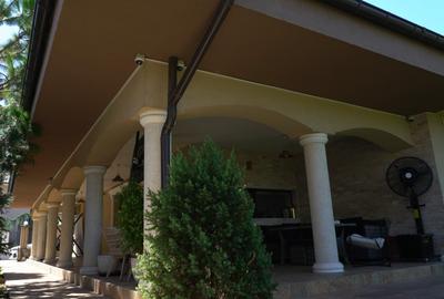 CASA 8 CAM ,5 BAI, S+P+ETAJ , GARAJ, TEREN 485 MP, GHENCEA DANTELEI - 11