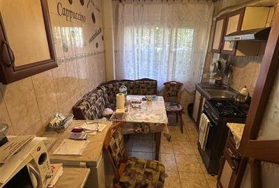 Apartament 3 camere decomandat Piata Nicolina - 3