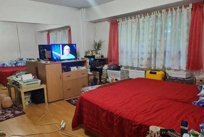 Apartament cu 3 camere decomandat în Sebastian