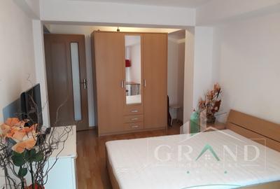 Apartament cu 2 camere decomandat, mobilat în Între Lacuri