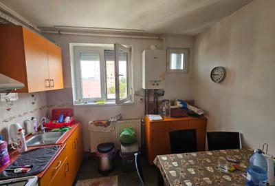 Apartament 2 camere, etajul 4 din 4, cu pod, Complexul Studențesc, comision 0% - 12