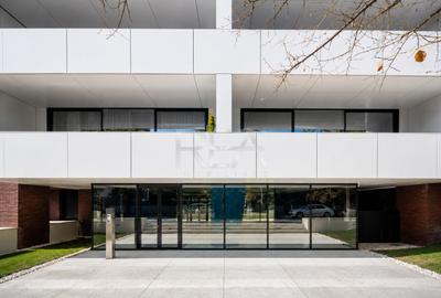 4 camere Ultracentral decomandat,centrală,parcare,an 2023, 198 mp,boxă - 1