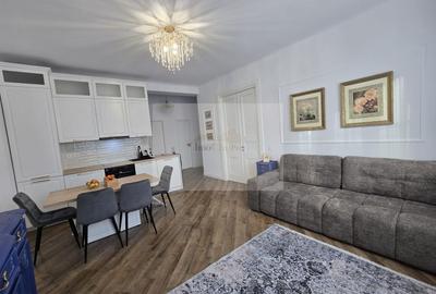 Apartament cu 3 camere semidecomandat, mobilat în Central