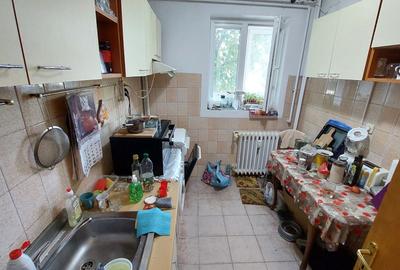 TITAN, Piata Minis, bloc caramida, reabilitat, 2/4, Barajul Bistritei - 12