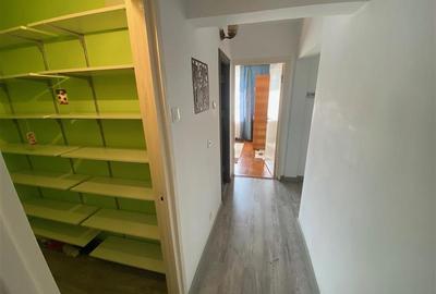Apartament cu doua camere de inchiriat in zona 7 noiembrie - 8