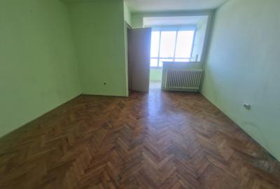 Garsonieră semidecomandată în Take Ionescu