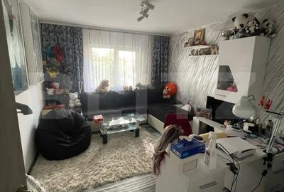 Apartament cu 3 camere decomandat, mobilat în Uzina 2