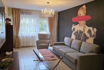 Apartament cu 2 camere decomandat în P-ța Alba Iulia