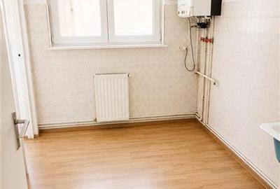 Apartament 3camere, etaj intermediar, priveliste si lumina naturala, Calea Bucur - 9