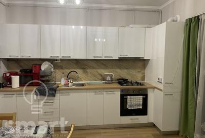 Apartament cu 2 camere semidecomandat, mobilat în Semicentral