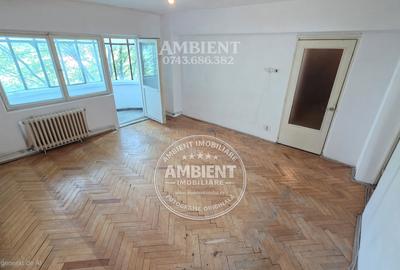 Apartament cu 2 camere semidecomandat în Traian