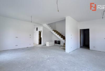 Duplex de vanzare, 5 camere despartit prin garaj - Mosnita Veche - 3