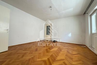 Apartament cu 3 camere, decomantat, etajul 2 , zona Spitalul Judetean - 14