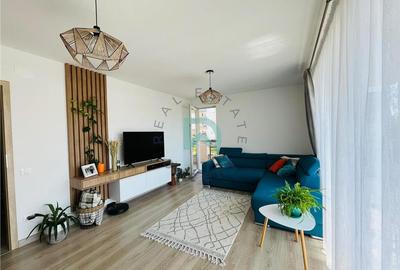 Apartament cu 3 camere decomandat în Astra