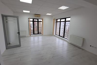 Birou, 106 mp în Unirii