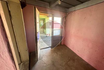 Casă / Vilă cu 3 camere de vânzare - 4