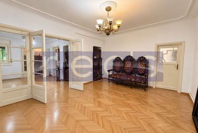 Apartament cu 4 camere decomandat în Dorobanți