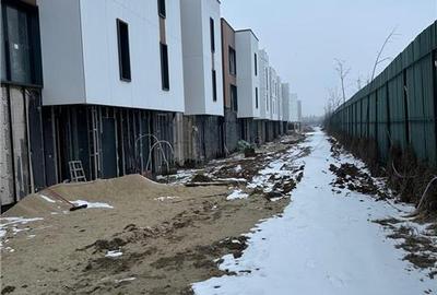 Casă cu 5 camere în Pipera
