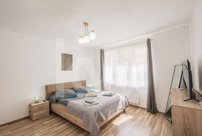 Apartament cu 3 camere semidecomandat, mobilat în Ultracentral