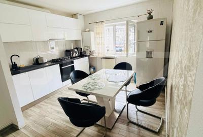 Apartament cu 3 camere, 2 bai, 2 balcoane, 2 locuri de parcare - zona Astra - 4