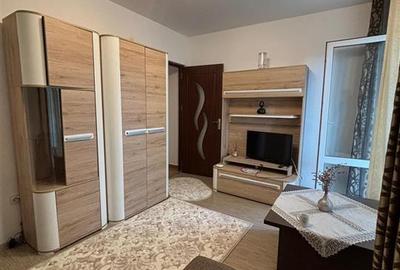 Apartament cu 2 camere decomandat în Valea Adâncă