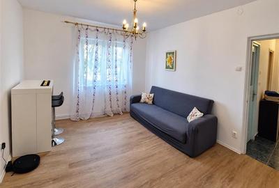 Apartament cu 3 camere semidecomandat, mobilat în Hipodrom 2
