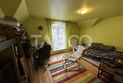 Casa 2 corpuri P+M si P+1 spatiu comercial 70 mpu la strada 2 garaje - 27