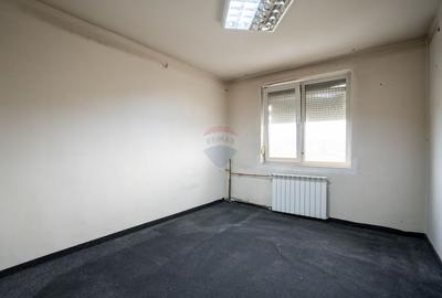 De vânzare apartament cu 4 camere, Bulevardul Decebal - 13