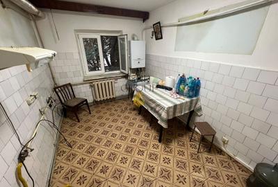 Apartament cu 3 camere | Etaj 3/3 | 80 mp | 2 Stejari | CEC - 1