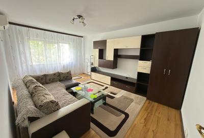 Apartament cu 2 camere decomandat în Girocului