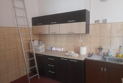 STEFAN CEL MARE  2 CAMERE  LA CURTE   PENTRU  BIROURI - 8