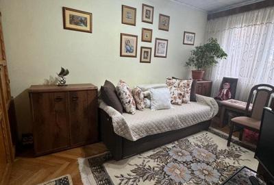 Apartament cu 2 camere semidecomandat, mobilat în Central