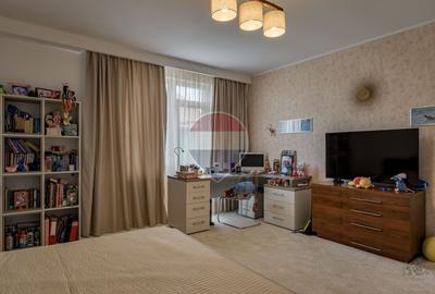 Vilă renovată P+1+M  | Foișor vitrat, grădină și jacuzzi - 17