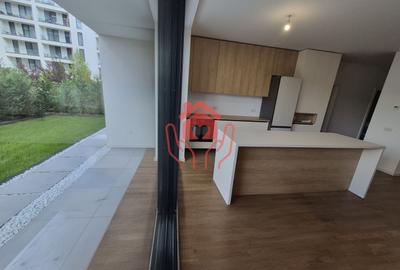 Apartament cu 3 camere semidecomandat, mobilat în Băneasa