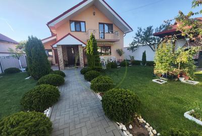 Casă individuală cu 4 camere în Malu Mare
