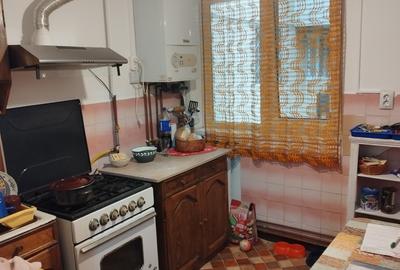 Vand ap. cu 2 cam.in zona Cornisa. - 1